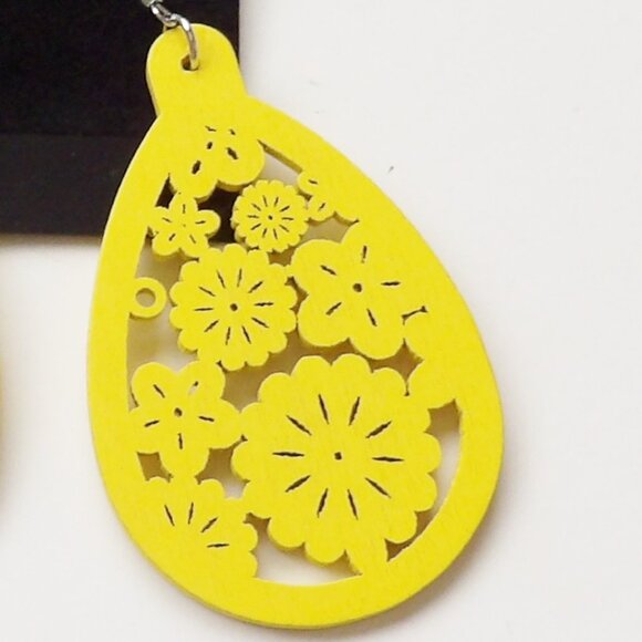 Yellow Wood Cut Out Bohemian Style Dangle Earrings NEW - Picture 2 of 6